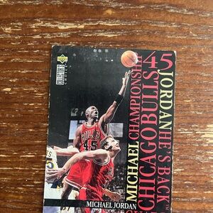 500+ sports card starter collection comes with free bonus cards with purchase